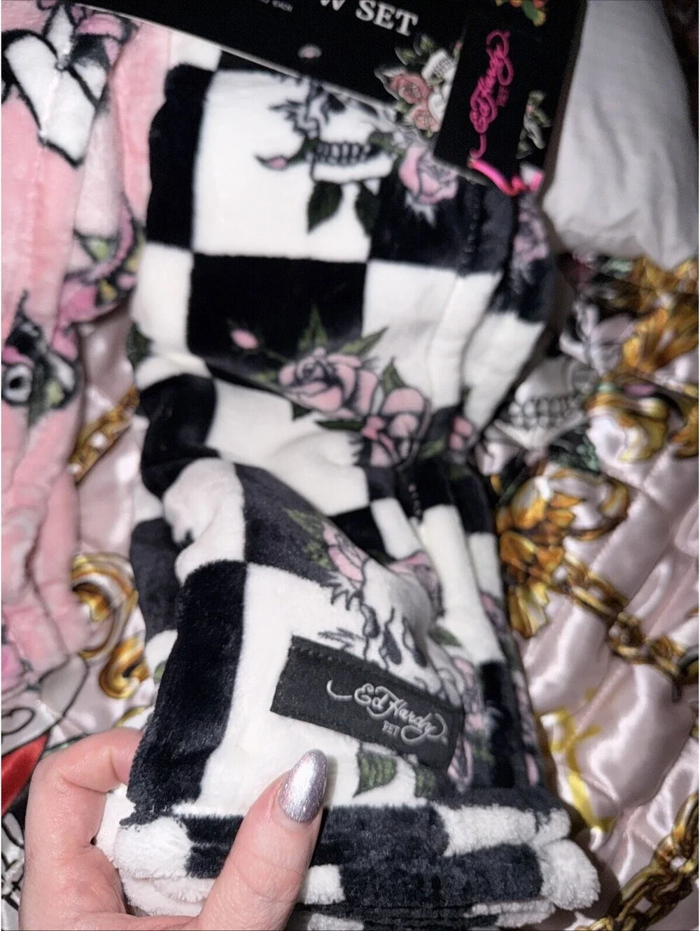 Ed Hardy 2pc Pet Throw Set Pink & Black White Checkered 27x44 Each NWT